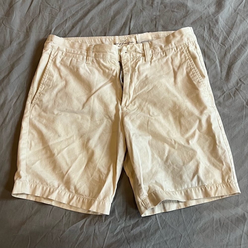 Khaki Shorts 7”